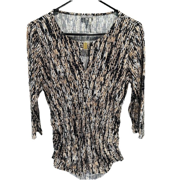 Vince Camuto Women’s L - Abstract Print Stretch Top w/ Gold Accent Ruched Sides - Picture 4 of 5